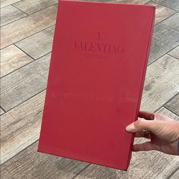 Valentino Red Shoe Box - Picture 1 of 6